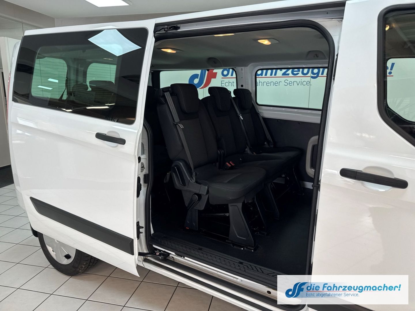 Fahrzeugabbildung Ford Transit Custom Tourneo 320 L2 Trend Dyn. Kurvenl