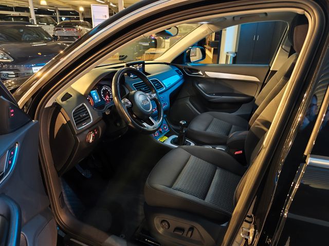 Q3 2.0 TFSI S-Line quattro *Pano*AHK*Tempomat*