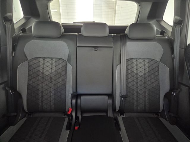 Tiguan Allspace R-Line 2.0 TDI DSG 4MOT MATRIX P