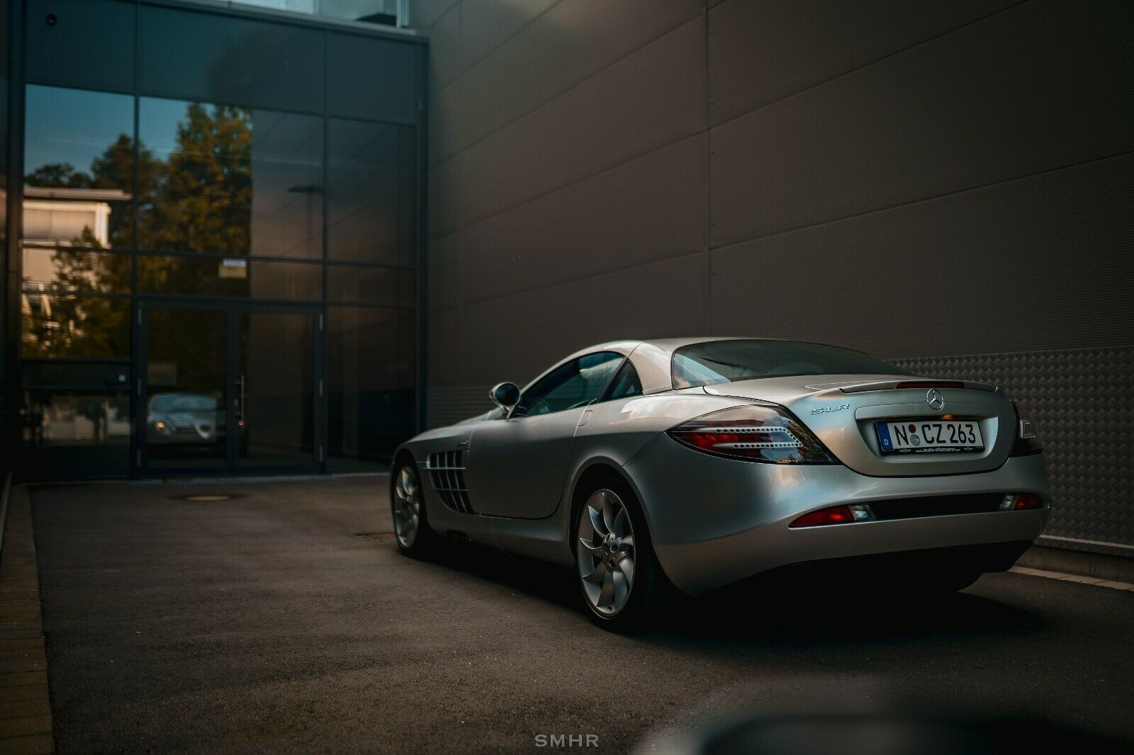 Fahrzeugabbildung Mercedes-Benz SLR McLaren Coupé/DT.AUSLIEF/WENIG KM/KERAMIK