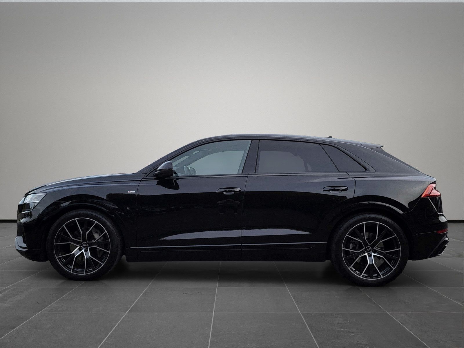 Audi Q8 55 TFSI quattro S line ALLRADLENK. PANO RAUTE foto 2