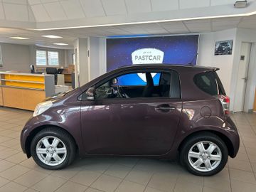 Toyota IQ - 2