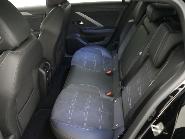 Astra L ST ULTIMATE AT+NAVI+360 GRAD KAMERA+SCHI
