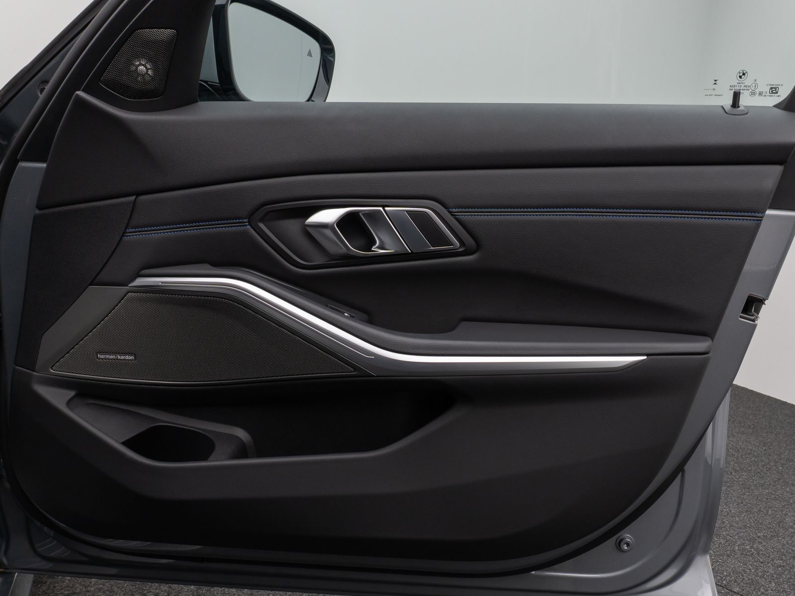 Fahrzeugabbildung BMW 320d M Sport Pro Panorama Kamera HUD DAB H/K 19"