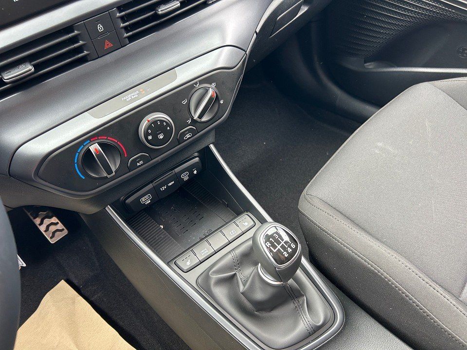 Fahrzeugabbildung Hyundai BAYON FL MY25 1.0T TREND BOSE-P LED+CARPLAY+NAV+