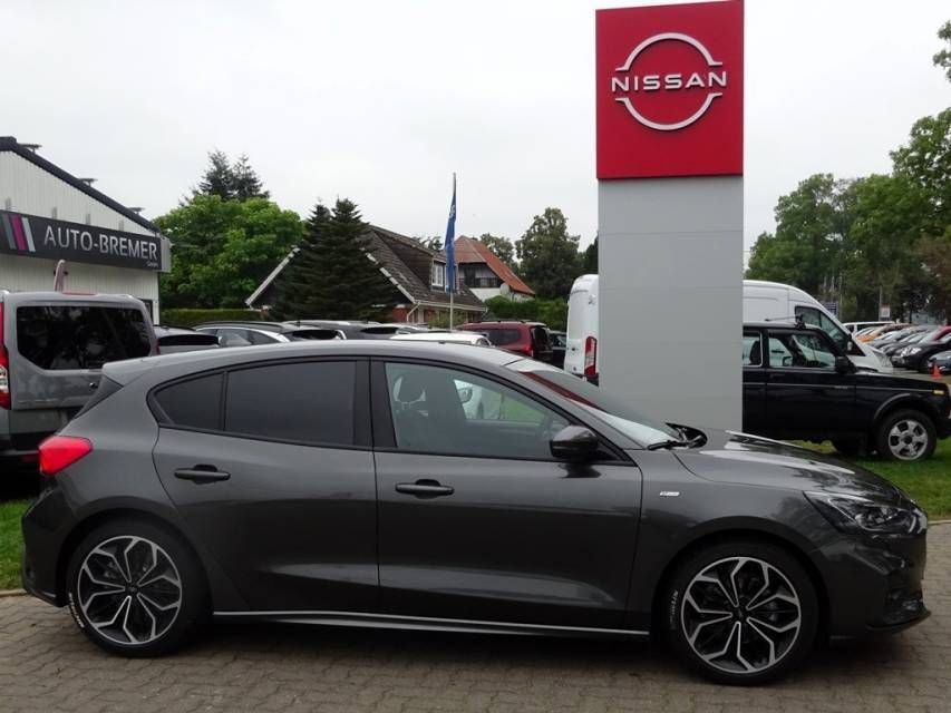 Fahrzeugabbildung Ford Focus 1,5 EcoBoost ST-Line Navi AHK