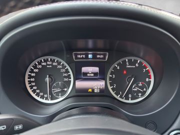 Infiniti Q30 1.6 16V Luxe Tech|Panorama|Kamera|BOSE|DAB