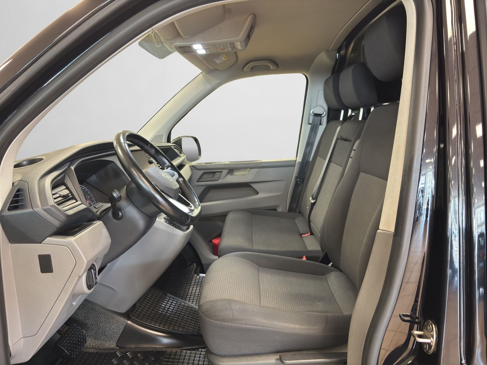 Volkswagen T6 Transporter - Bild 12