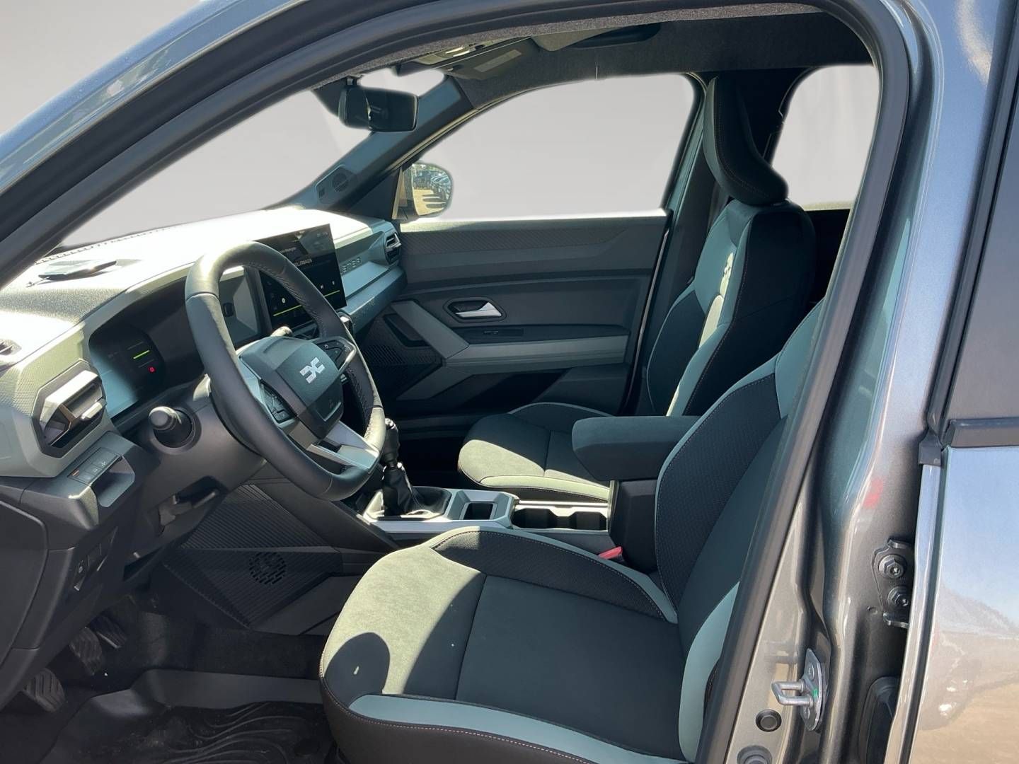 Fahrzeugabbildung Dacia Neuer Dacia Duster Extreme mild hybrid 140