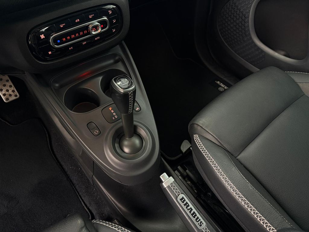 Smart Fortwo fortwo Brabus Cabrio Xclusive*KAM*JBL*PDC*LEDER*