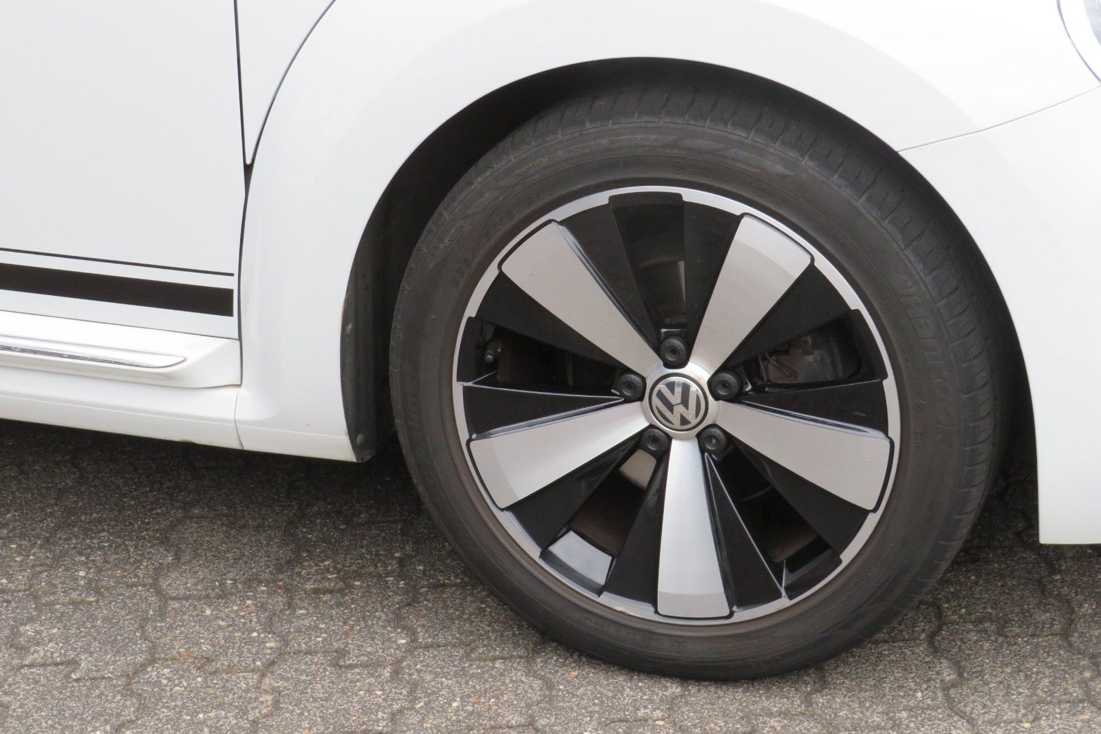 Fahrzeugabbildung Volkswagen Beetle Lim. Club XENON NAVI APP-CONNECT PDC 18`