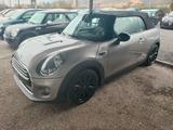 MINI Mini 1.5 Cooper D Hype Cabrio - MINI Cooper D Cabrio mit Diesel-Antrieb: Automatik
