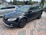 Volvo XC70 D4 Momentum 2WD NAVI, PDC, Leder - Volvo XC70: Schwarz