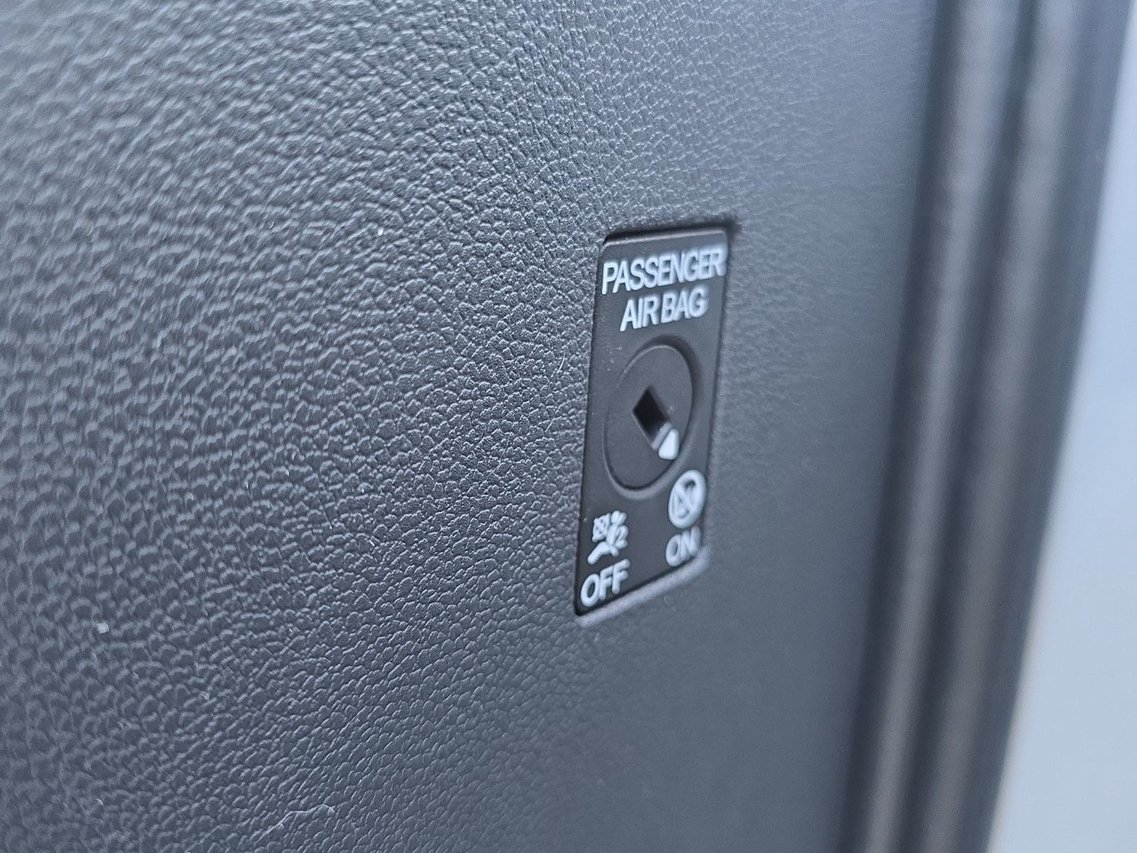 Fahrzeugabbildung Volkswagen T-Roc Active+NAVI+TEMPOMAT+KAMERA+PDC