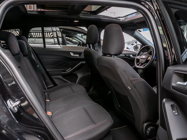 Ford Focus Turnier 1.0 ST-Line X Fahrerassistenzpaket