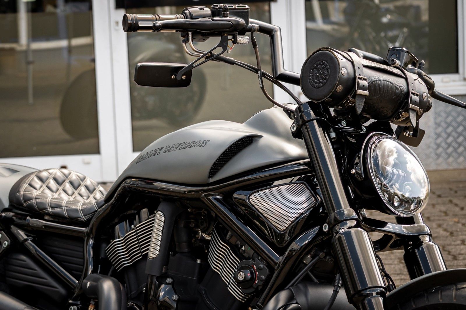 Fahrzeugabbildung Harley-Davidson VRSCDX Night Rod Special - Remus - Mini Ape