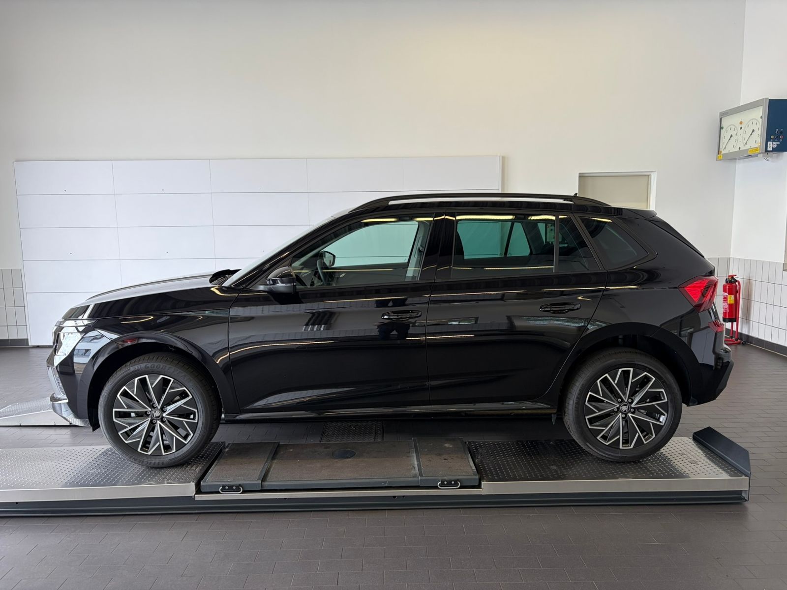 Fahrzeugabbildung SKODA Kamiq Balance 1.0 TSI DSG *Black Style,AHK,Matri