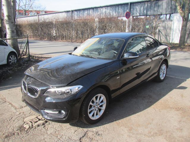 BMW Coupe 218i Sport Line SHZ PDC Automatik