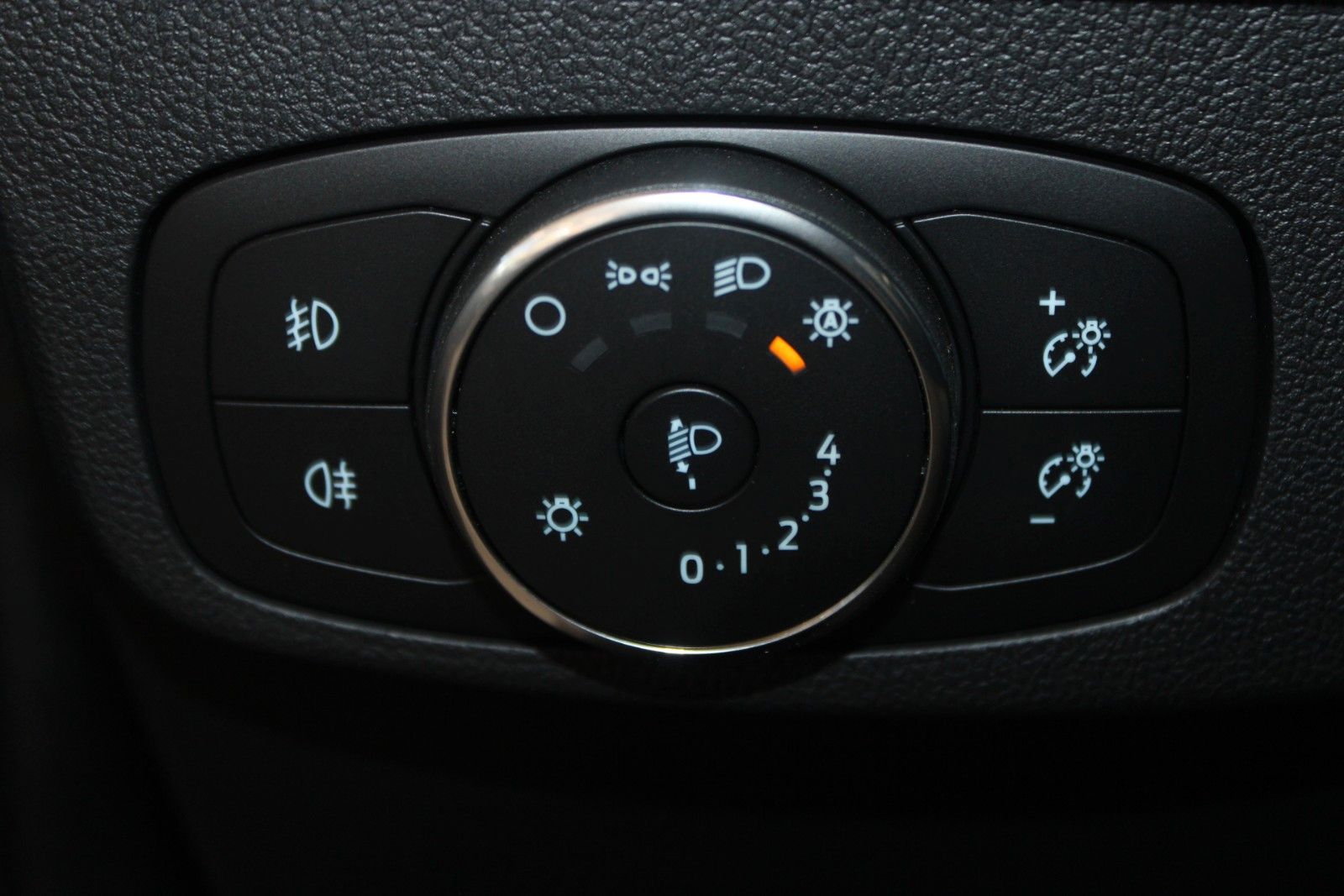 Fahrzeugabbildung Ford Focus Turnier Cool & Connect NAVI CAM WinterPak.