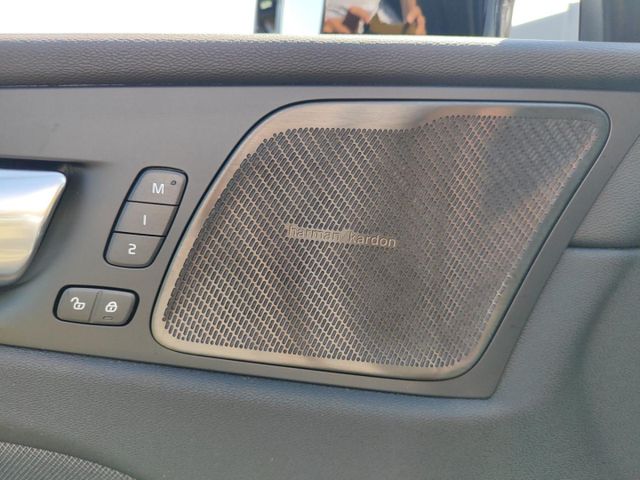 VOLVO XC 60 (Bild 33 von Array)