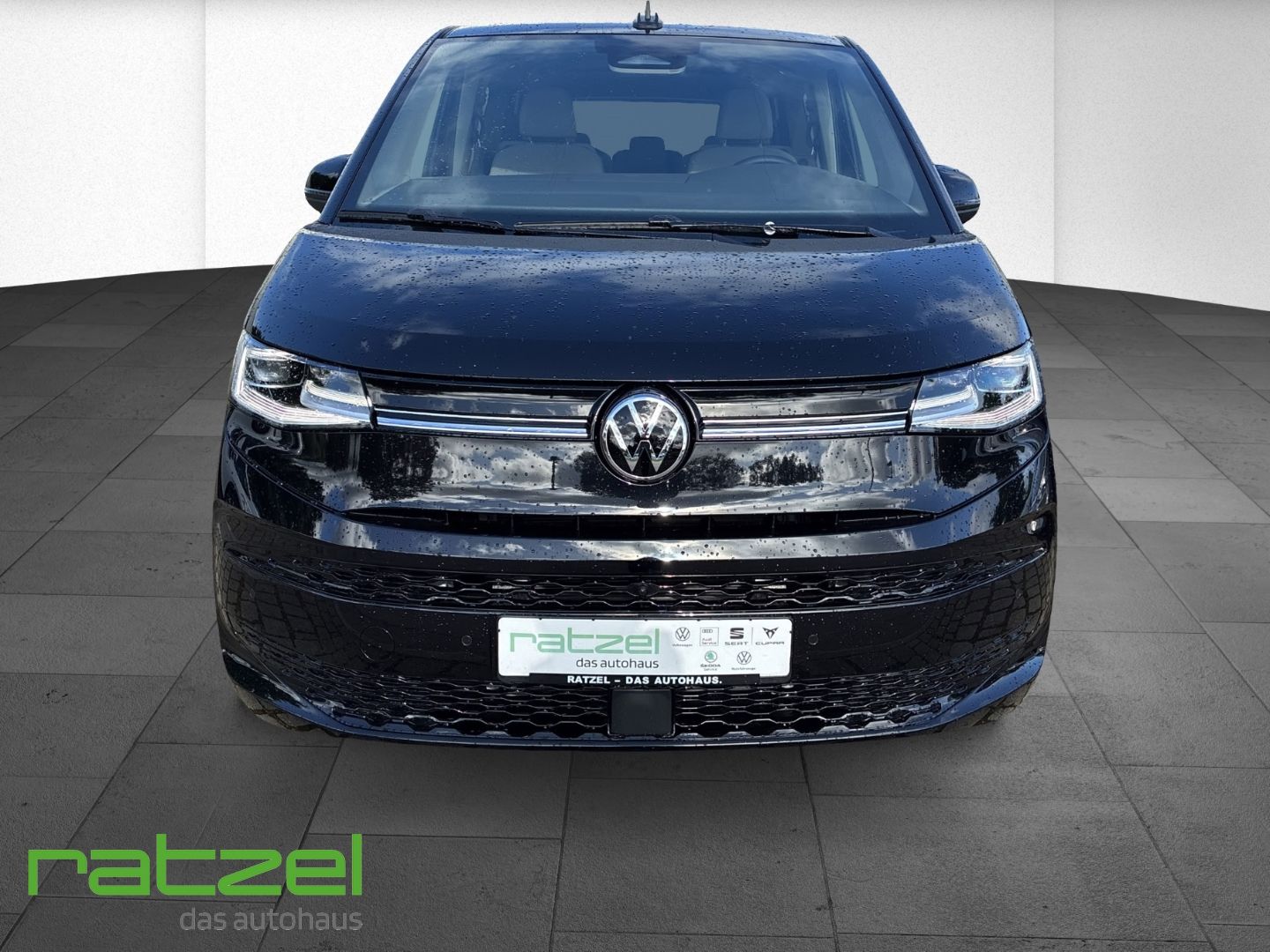 Fahrzeugabbildung Volkswagen T7 Multivan Energy 2.0 TDI 7-SITZER AHK+IQ.LIGHT