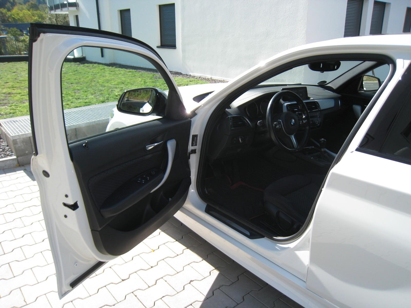 BMW 120i M Sport weiß