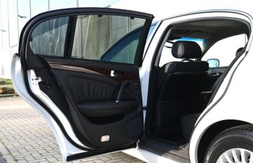 Nissan President (PGF50) – Bild 19