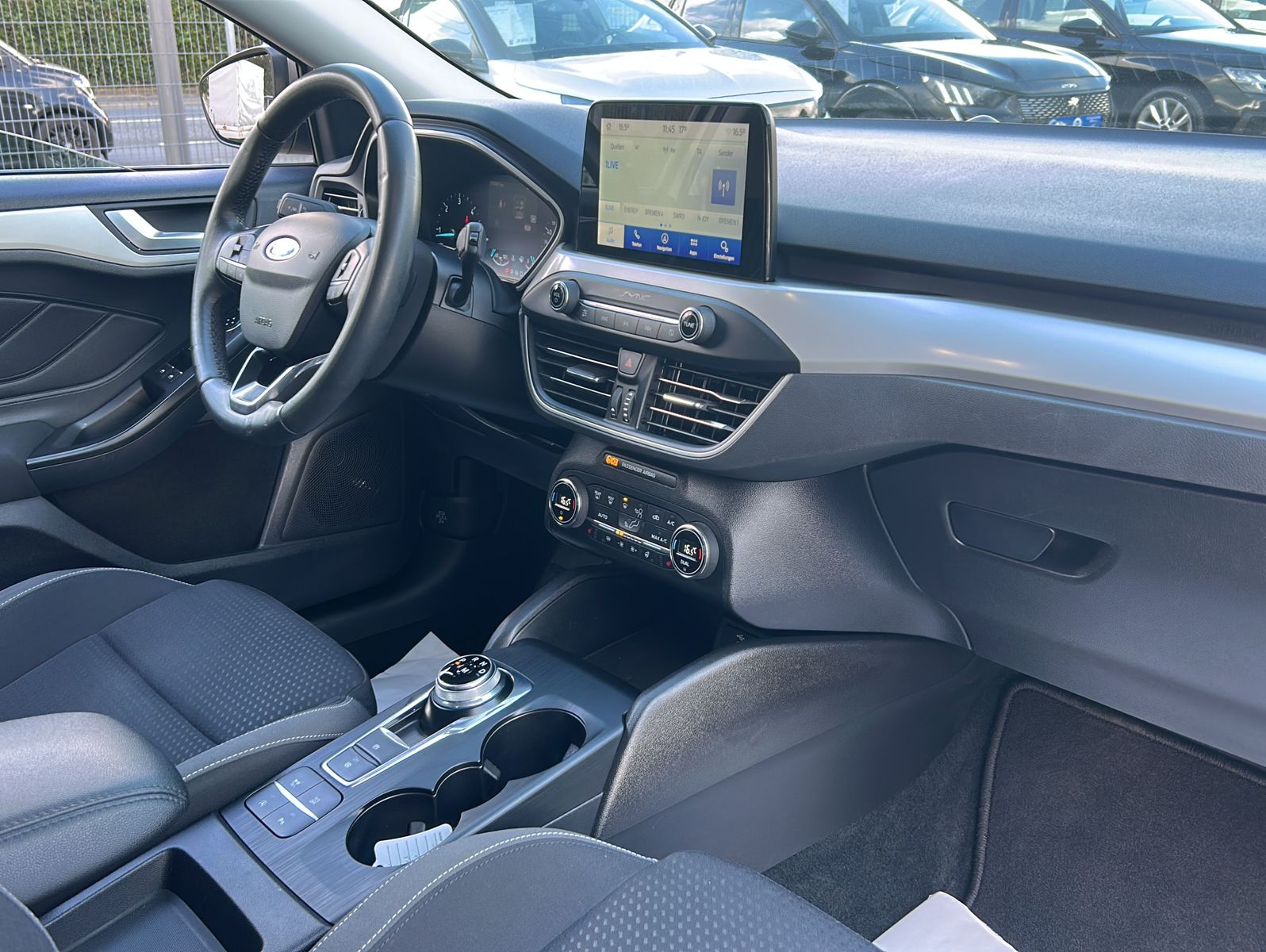 Fahrzeugabbildung Ford Focus 1,5 Turnier Cool & Connect