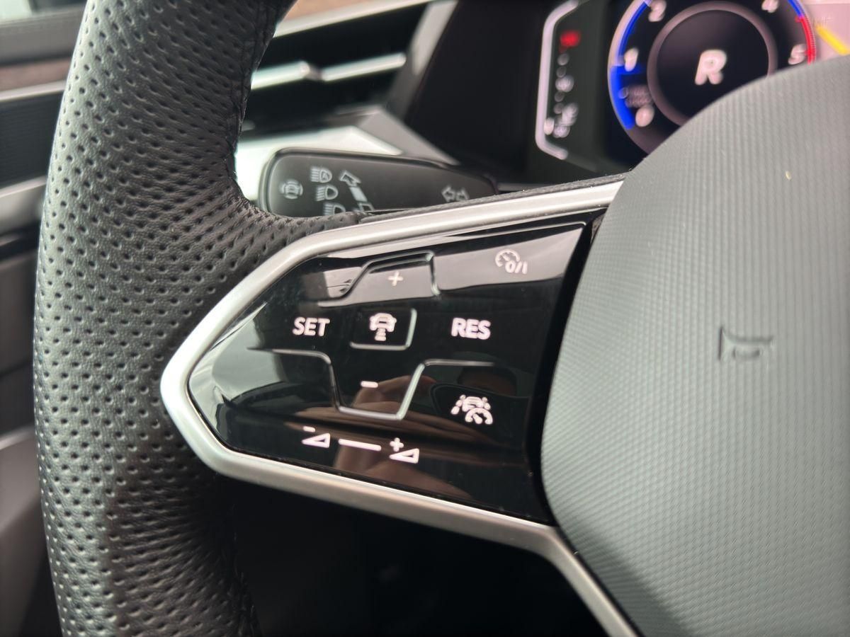 Arteon Elegance 2.0 TDI LEDER AHK RFK SCHIEBEDAC