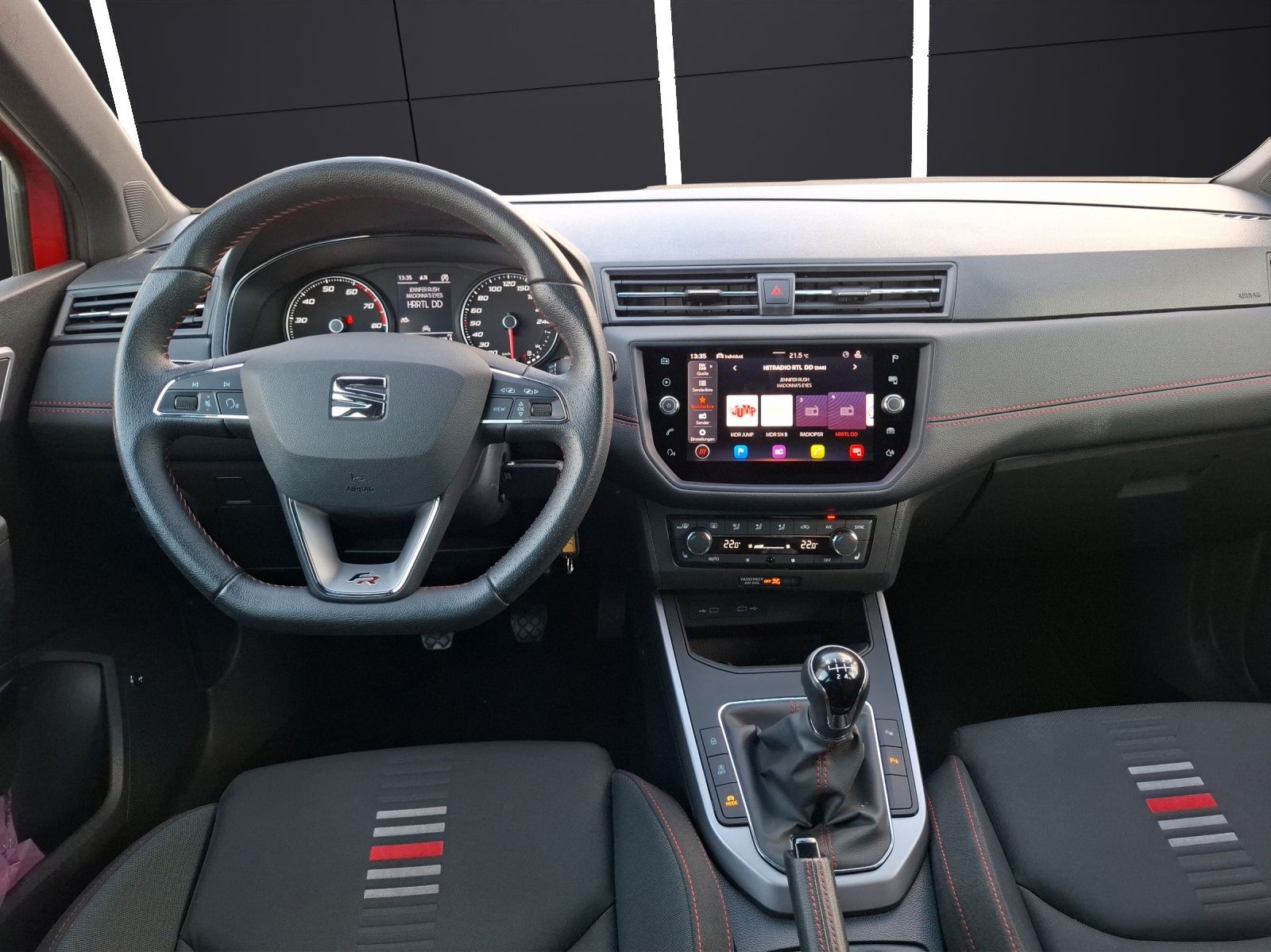 Fahrzeugabbildung SEAT Arona TSI FR-Line Beats LED AHK Navi GRA RFK SH