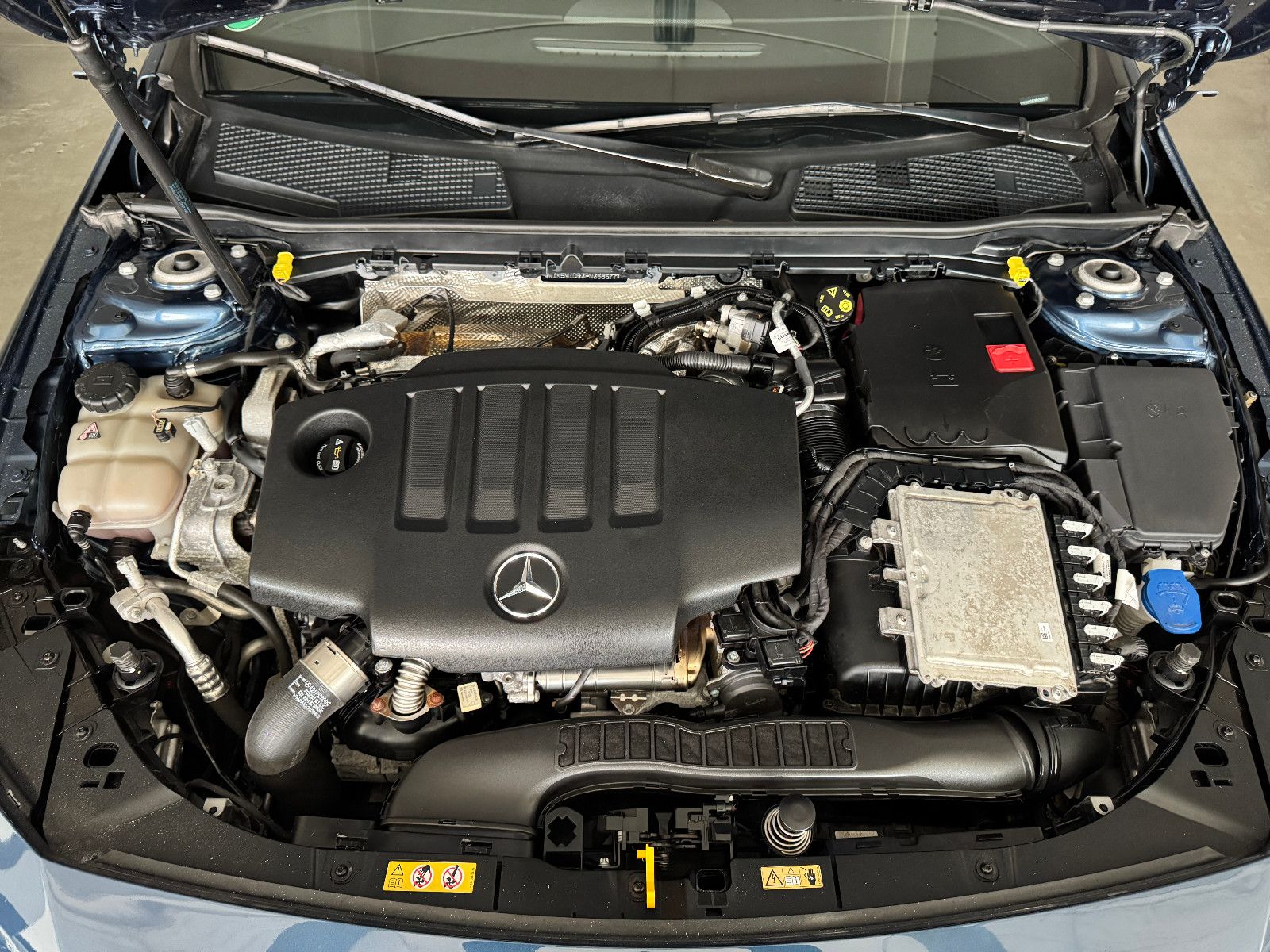 Mercedes-Benz CLA 200 SB 8G-DCT 4MATIC SPORTPAKET PROGRESSIVE