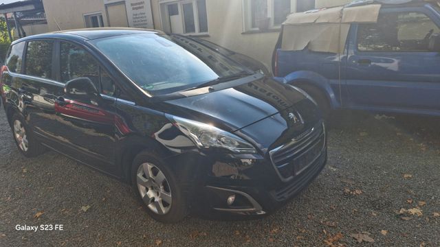 Peugeot 5008 2.0 Family HDi FAP 150