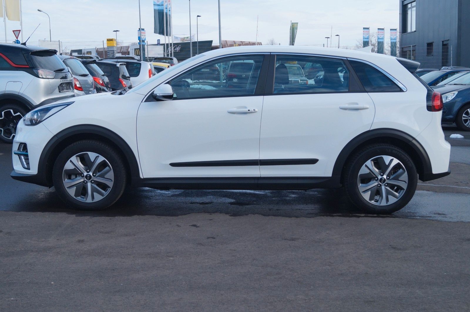 Fahrzeugabbildung Kia Niro 64kwH/150kw/SOH 97%/Wä.Pumpe