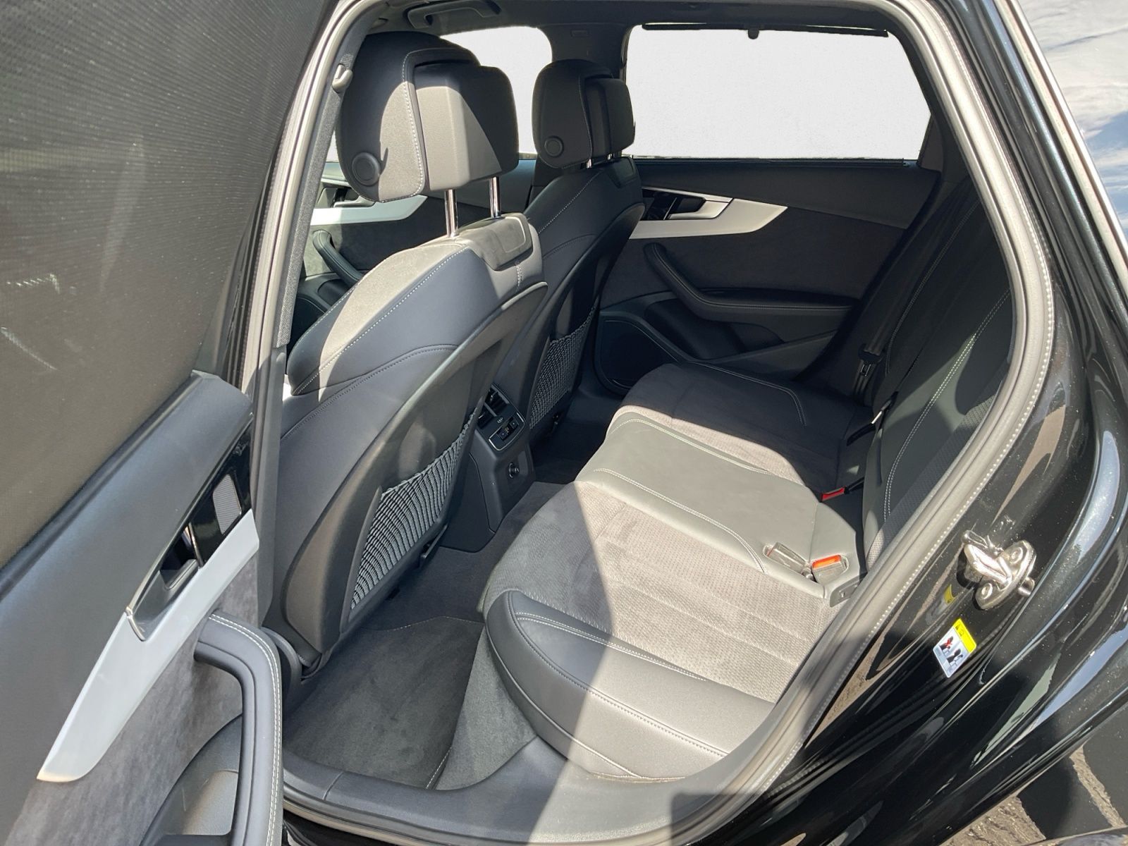 Audi S4 - Bild 13