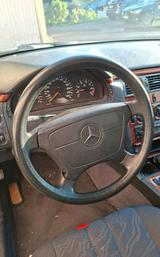 Mercedes-Benz Mercedes E240 - gebrauchte Mercedes-Benz E 240 aus dem Jahr 1998