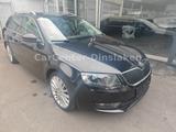 Skoda Octavia Combi Elegance/NAVI/XENON/T.LEDER/CANTON - Skoda Gebrauchtwagen in Bottrop
