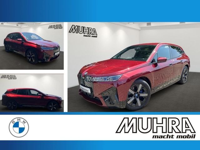 BMW iX xDrive40 Sportpaket 21″ Autobahnas AHK PA Pro