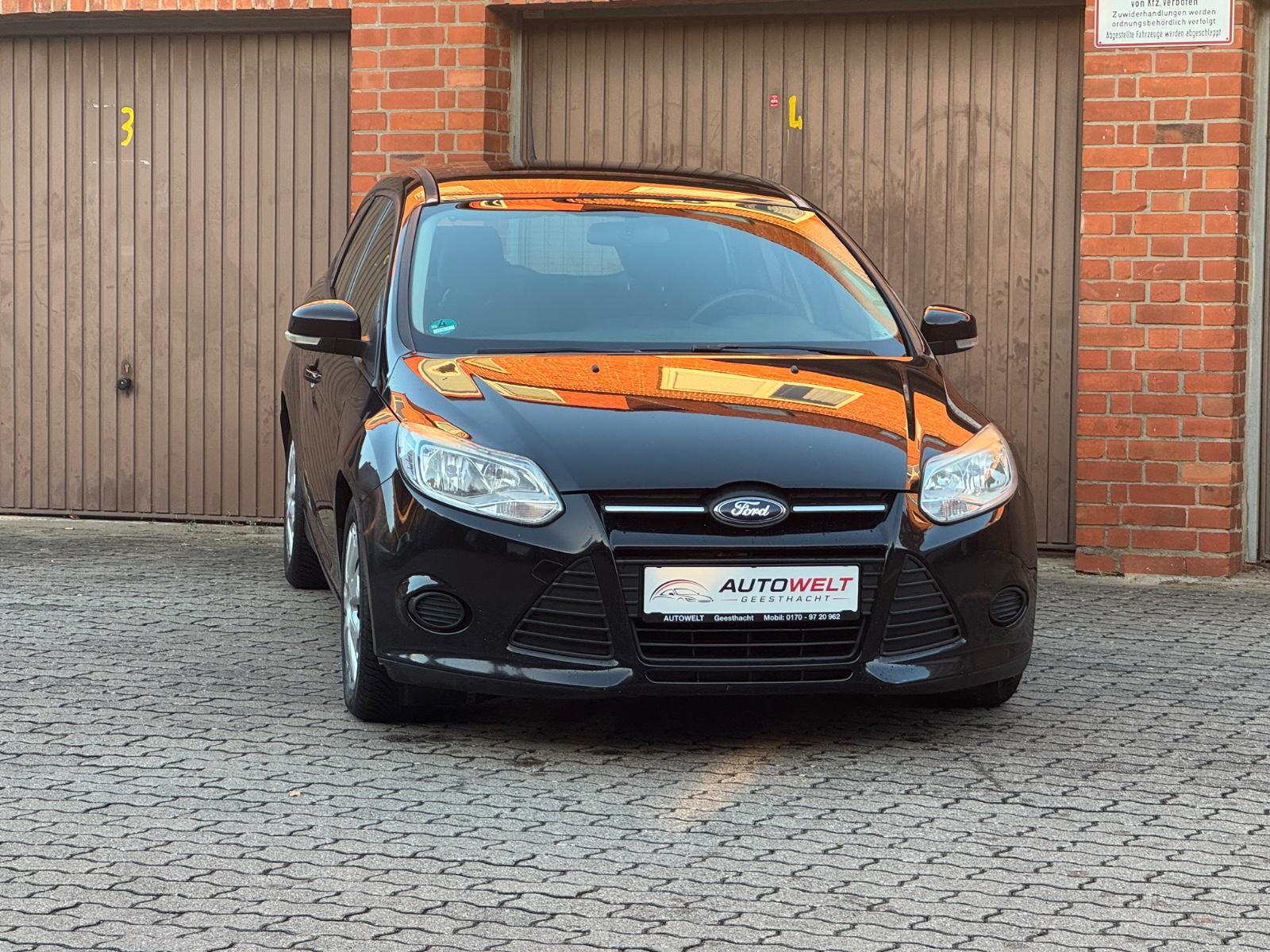 Ford Focus 2012 — photo 9