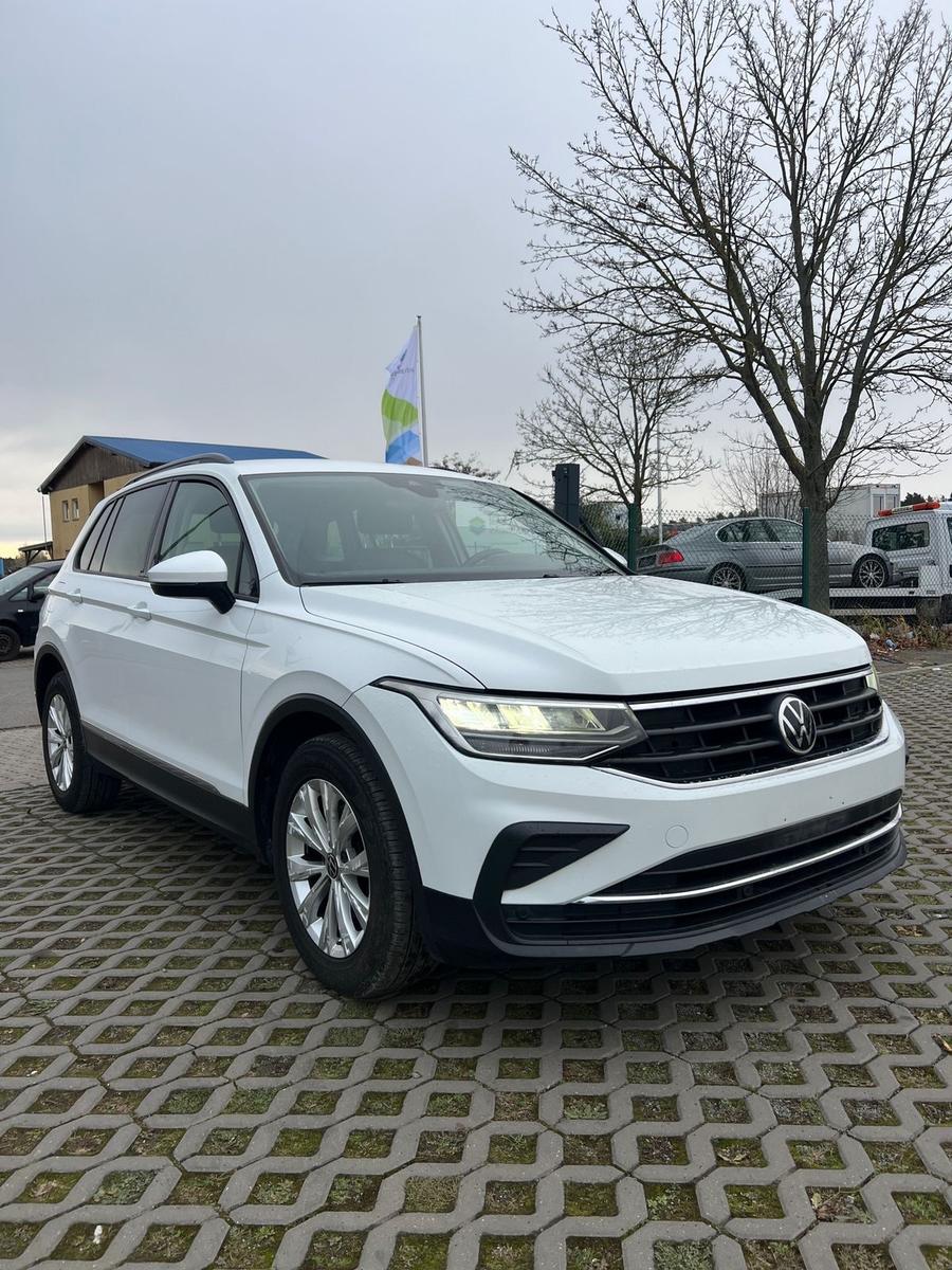Volkswagen Tiguan Life TÜV Neu