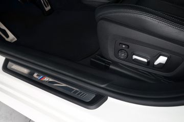 BMW 330d Touring M Sport HUD ACC RFK AdaptivLED 18"