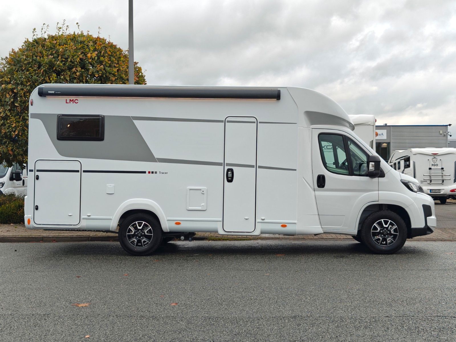 Fahrzeugabbildung LMC Tracer 690 EL - Chassis Design, 140PS, MJ2026! -