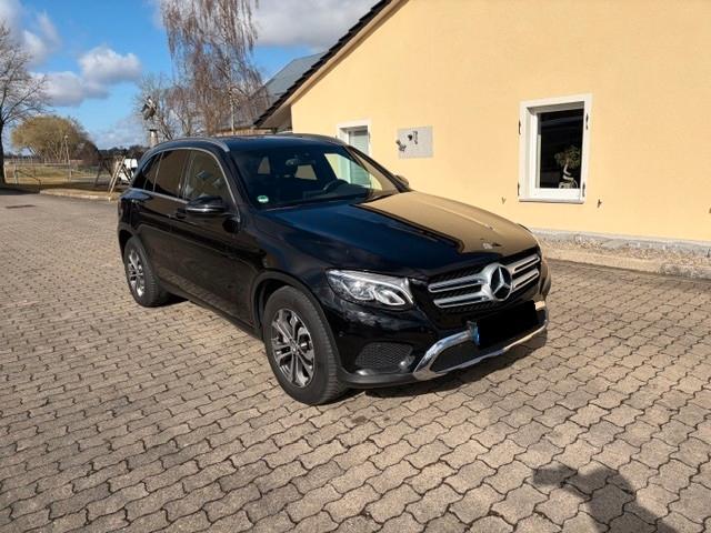 Mercedes-Benz GLC 220 d 4Matic  Exclusive /AMG-Line Interieur