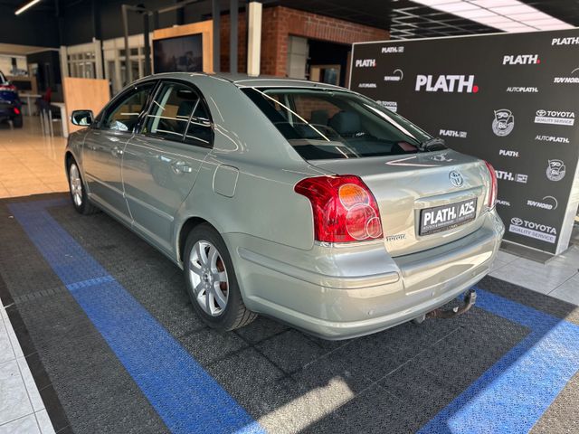 Toyota Avensis  1.8 Liftback