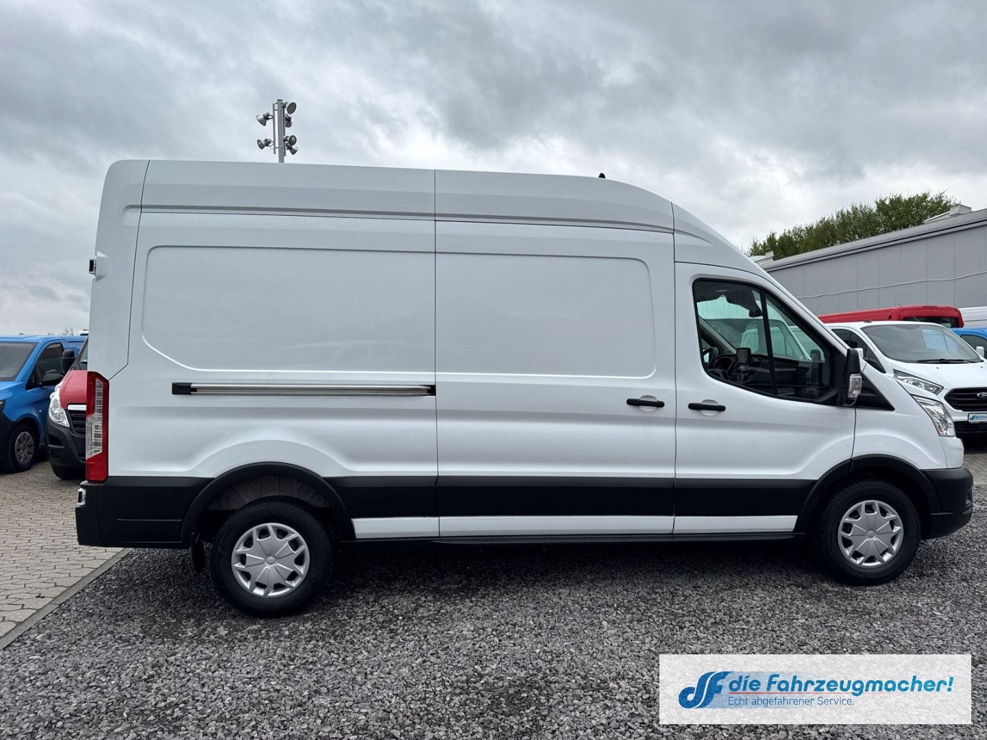 Fahrzeugabbildung Ford Transit Kasten 350 L3 Trend 2.0 TDCi DPF EU6d