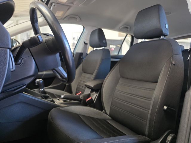 SKODA Octavia — Foto 14