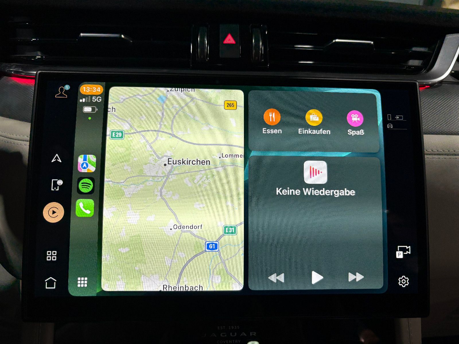 Fahrzeugabbildung Jaguar F-PACE SVR AWD/PANO/360°/APPLE/ACC/AMBIENTE/SHZ