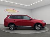 Mitsubishi Outlander Edition+ 2WD*Navigation*AHK* - Mitsubishi Outlander Edition mit Benzin-Antrieb