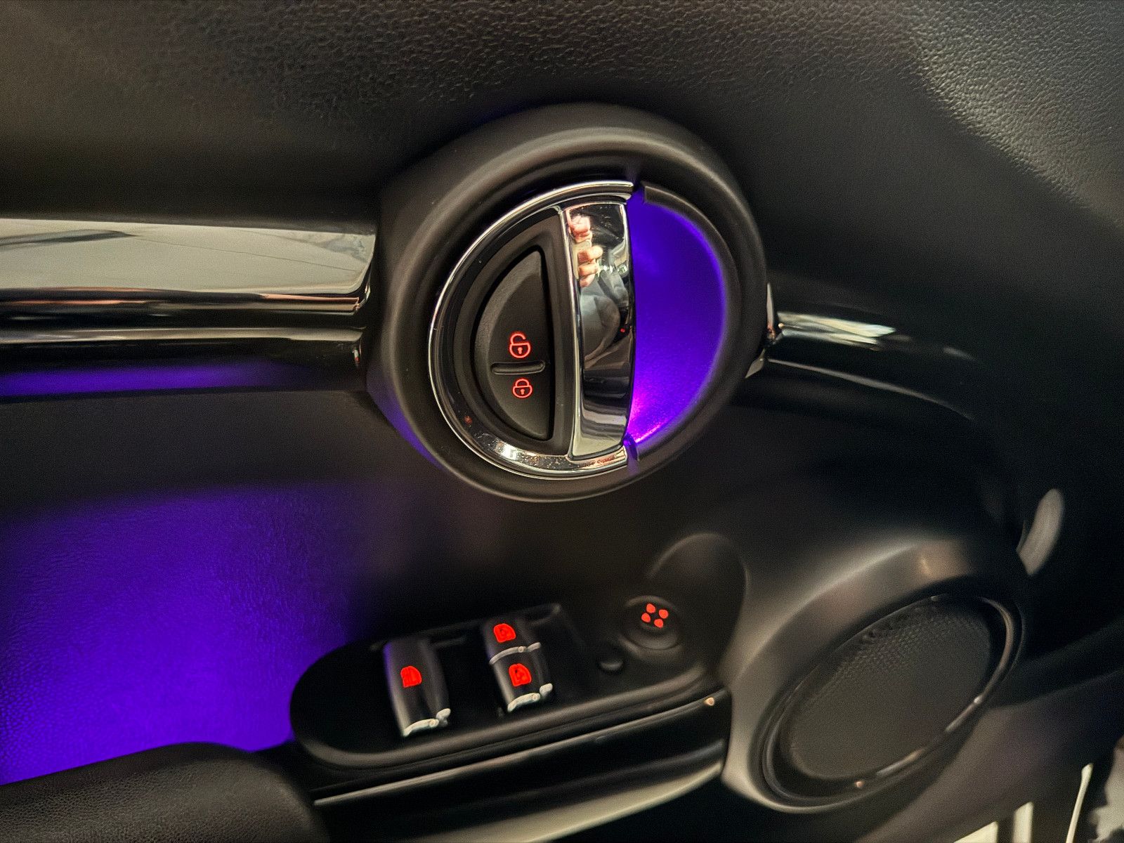 Fahrzeugabbildung MINI Cooper S Cabrio NAVI PROF LED LEDER ASSISTENZ+