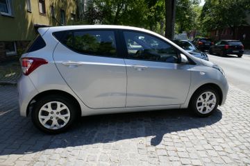 Fahrzeugabbildung Hyundai i10 Style #32 TKM #Einparkhilfe hinten