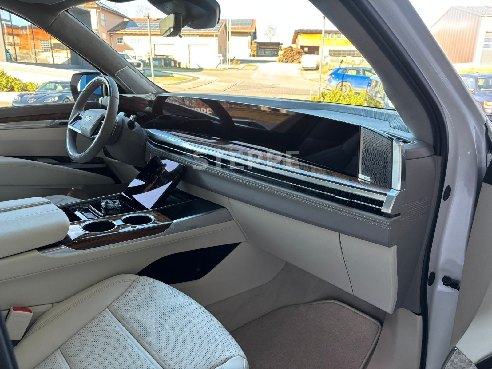 Cadillac Escalade FACELIFT MY26 6.2 V8 Sport Platinum 24"